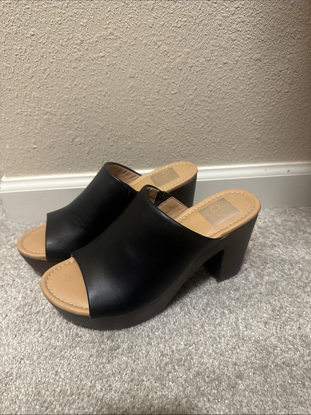 Dolce Vita Women’s Black Leather Open-Toe Platform Mule Heels